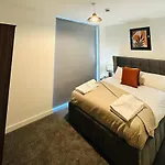 Stunning 2 Bed Flat In Central Birmingham W Views