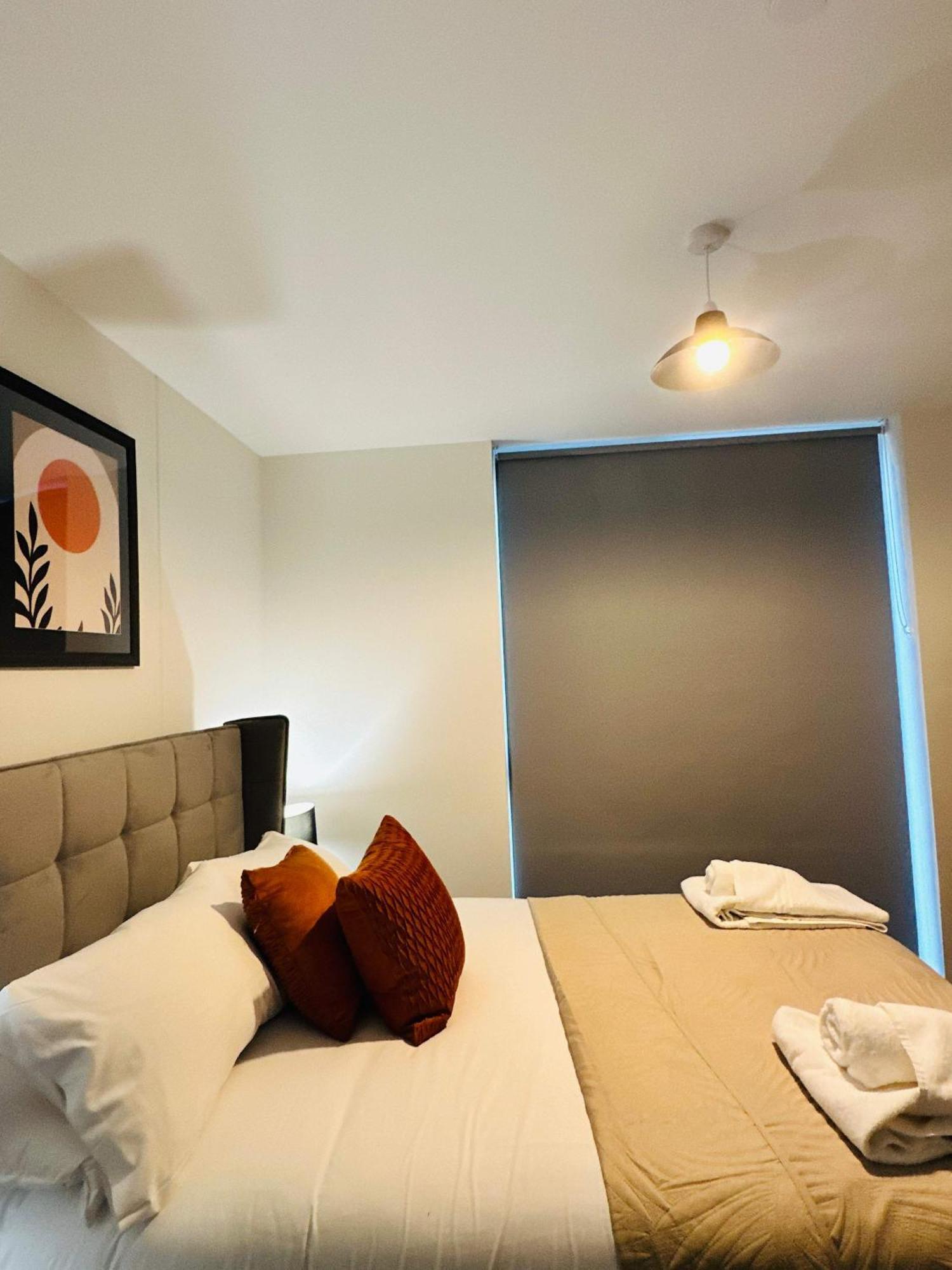 Apartment Stunning 2 Bed Flat In W Views