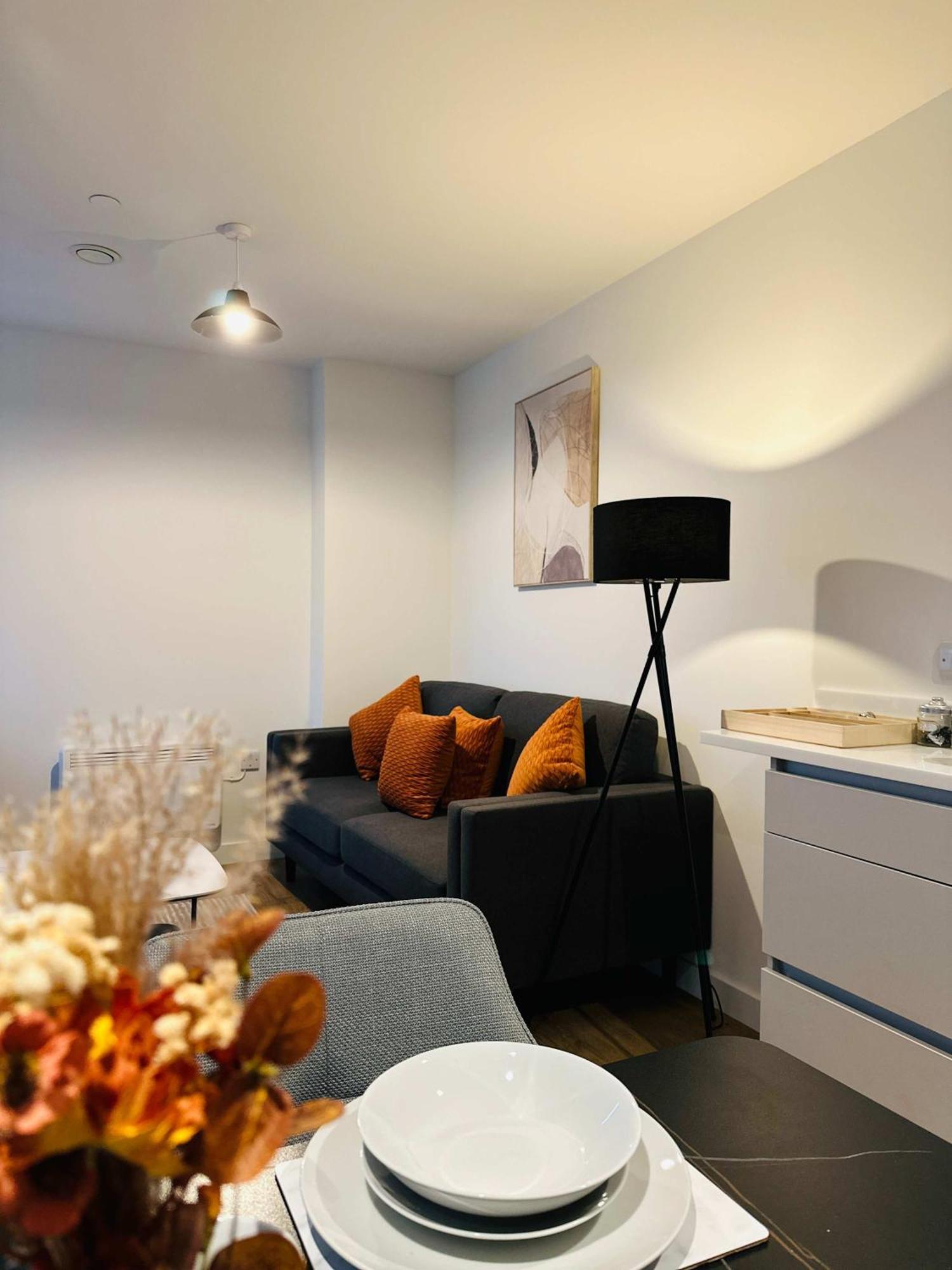 Apartment Stunning 2 Bed Flat In W Views *