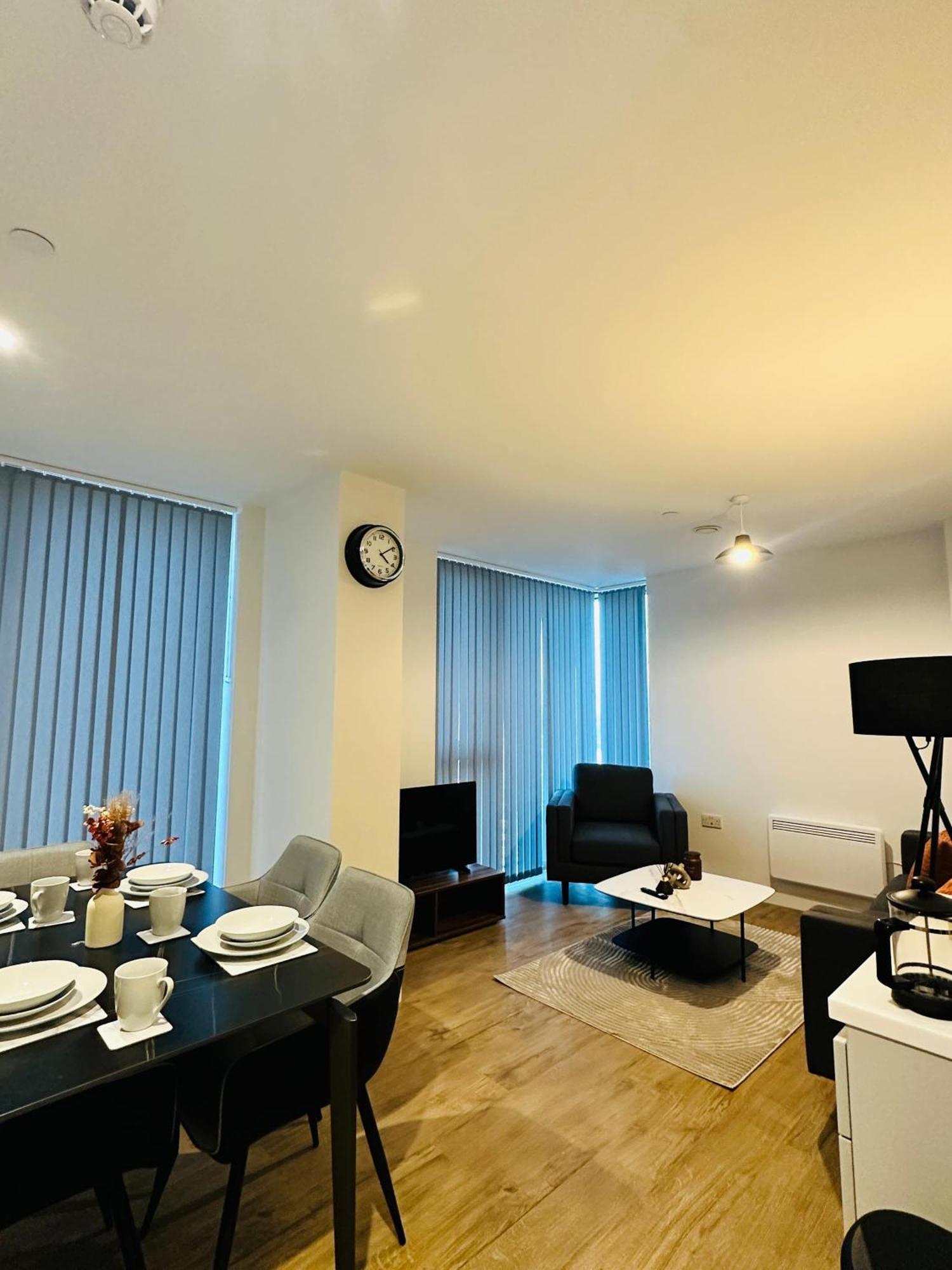 Apartment Stunning 2 Bed Flat In W Views *
